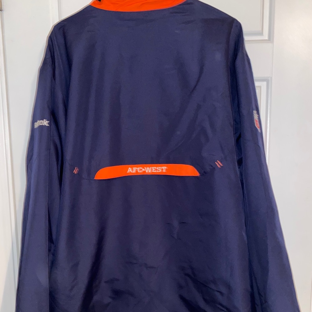 NFL Denver Broncos Windbreaker - Picture 5 of 7